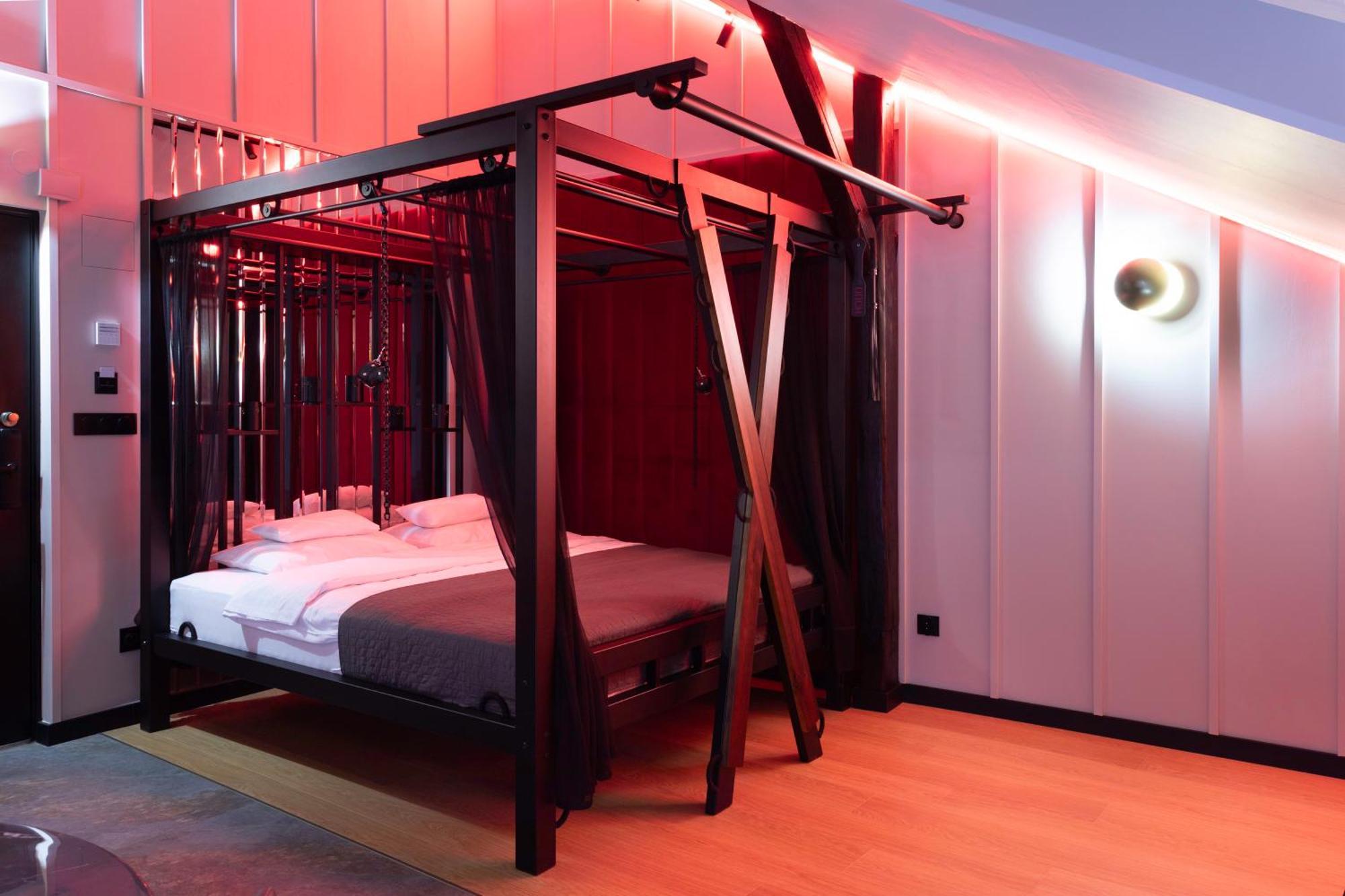 Exclusive Bdsm Apartment Krakow - Adults Only Extérieur photo