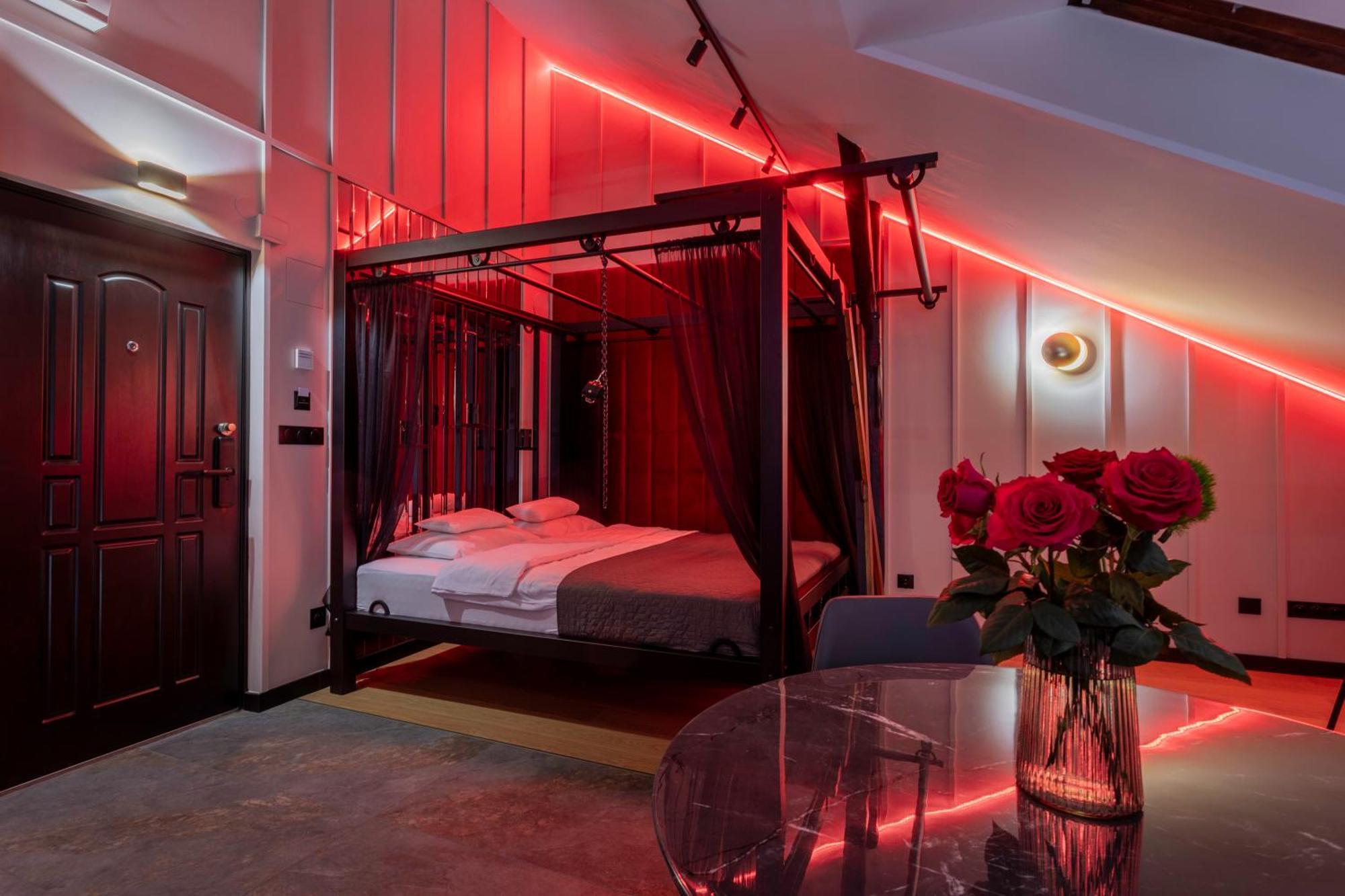 Exclusive Bdsm Apartment Krakow - Adults Only Extérieur photo