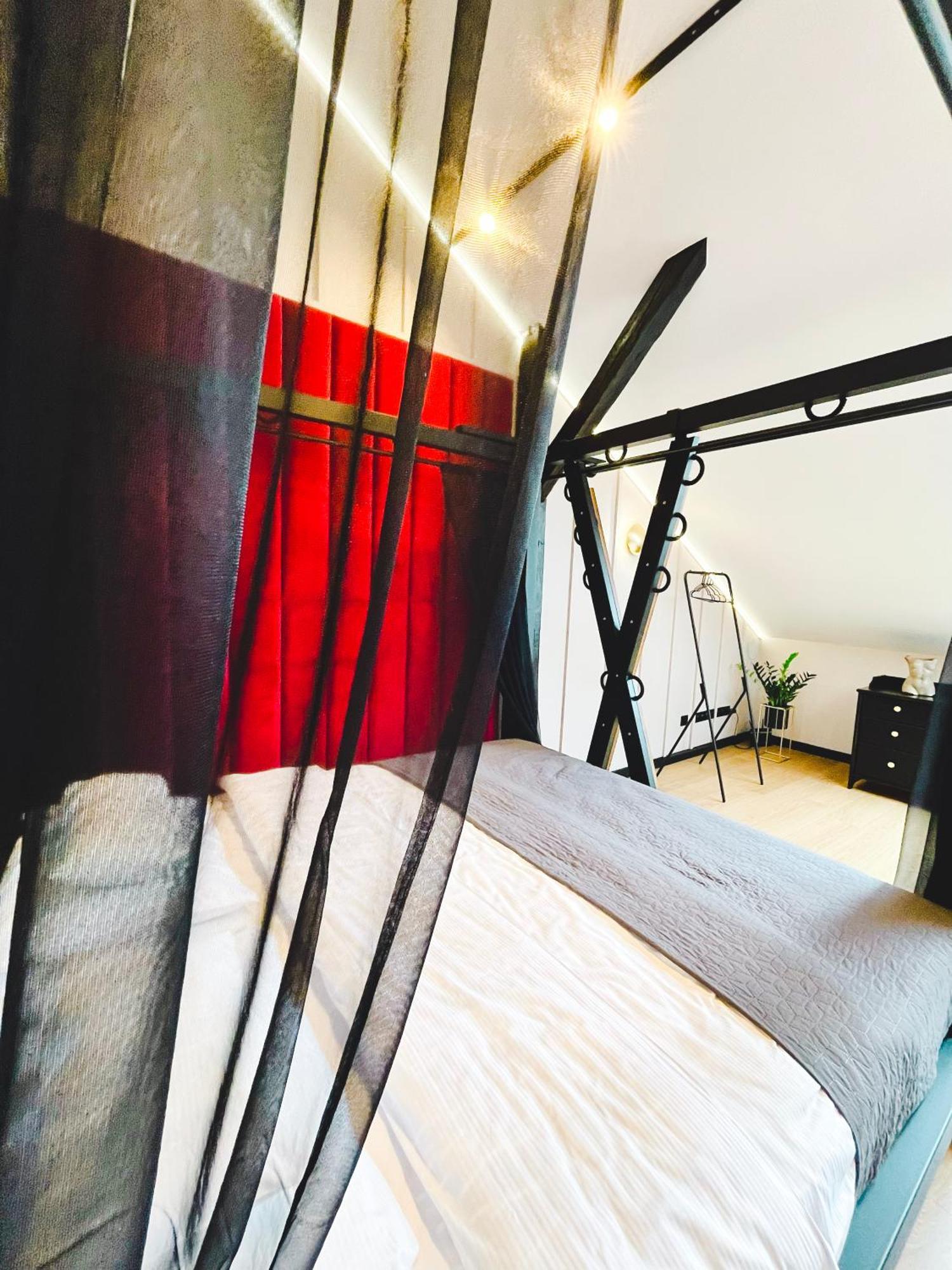 Exclusive Bdsm Apartment Krakow - Adults Only Extérieur photo