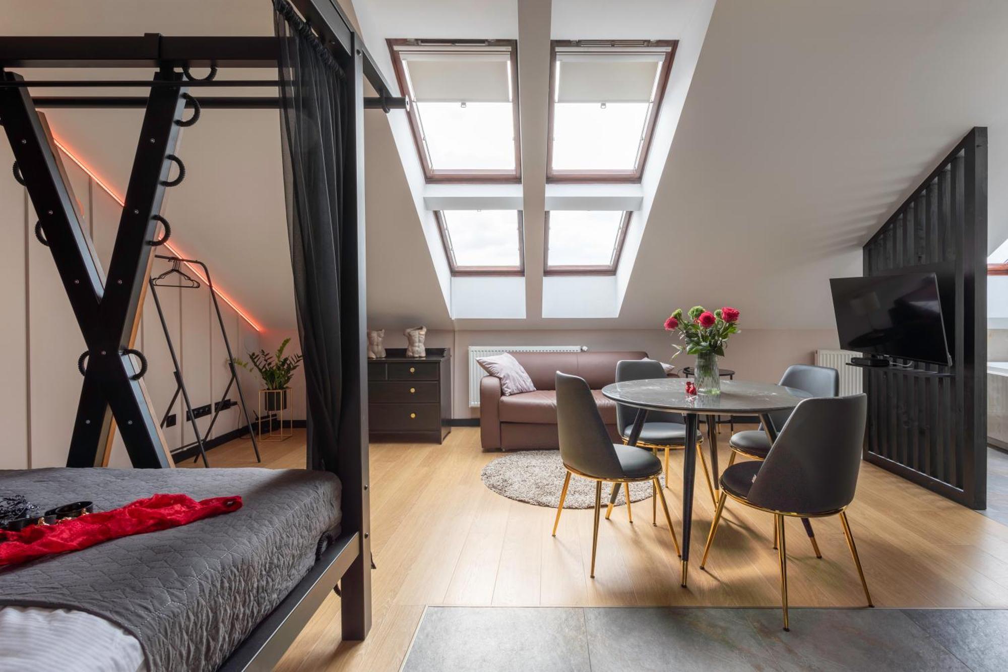 Exclusive Bdsm Apartment Krakow - Adults Only Extérieur photo