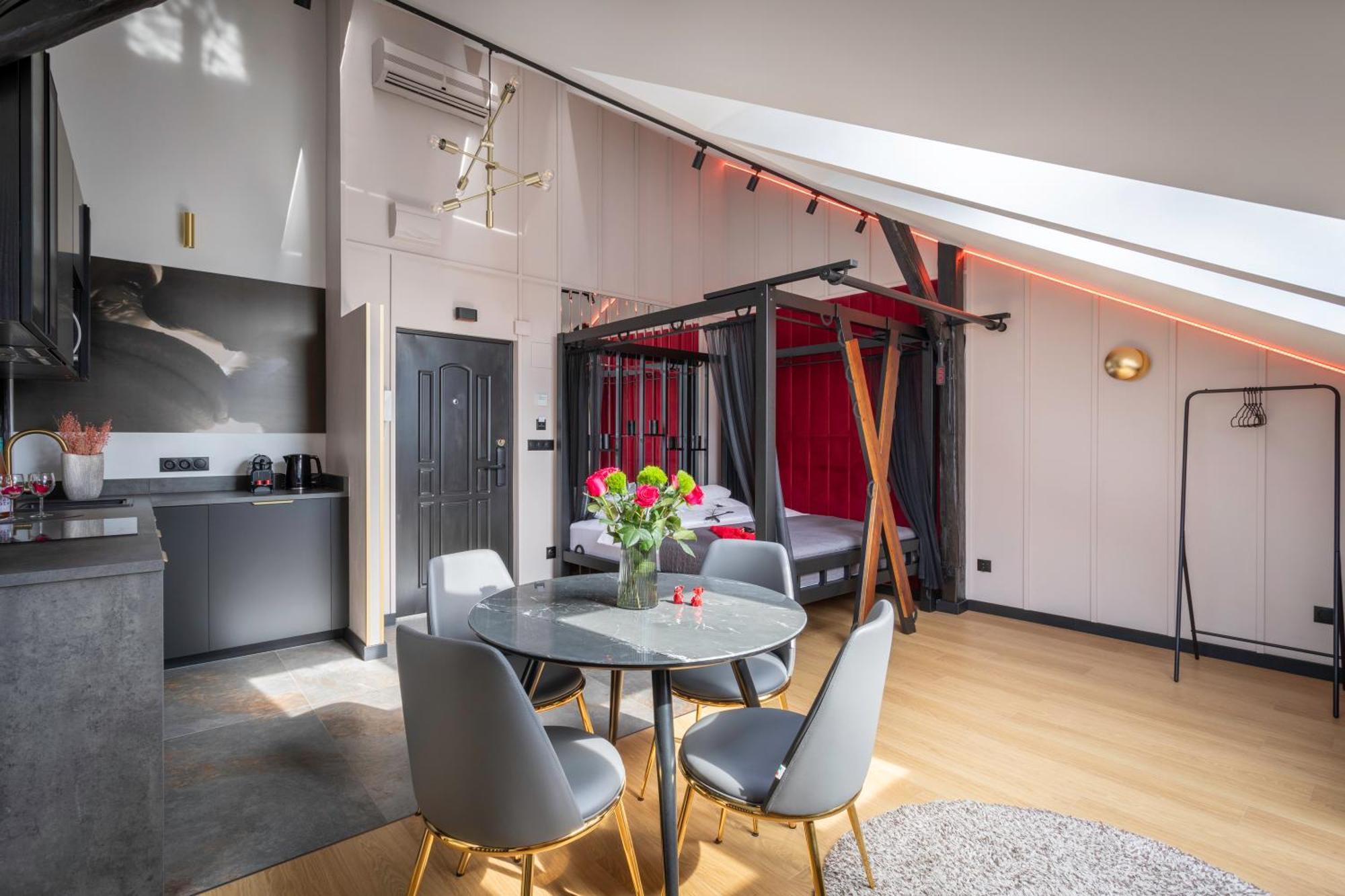 Exclusive Bdsm Apartment Krakow - Adults Only Extérieur photo